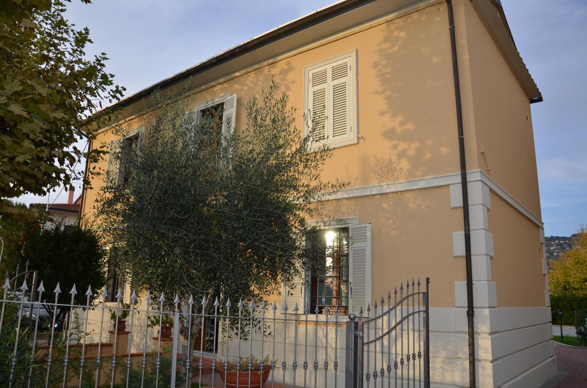 B & B Da Ferro Massarosa Buitenkant foto