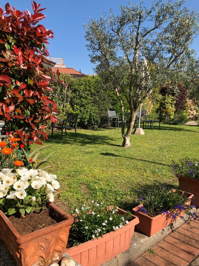 B & B Da Ferro Massarosa Buitenkant foto